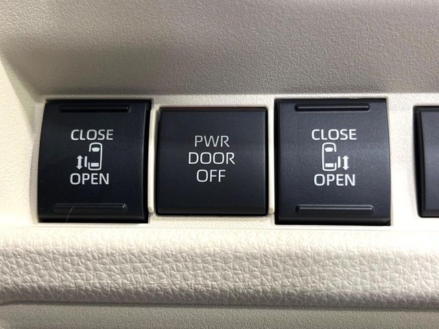 TOYOTA SIENTA HYBRID 2023 Image 31