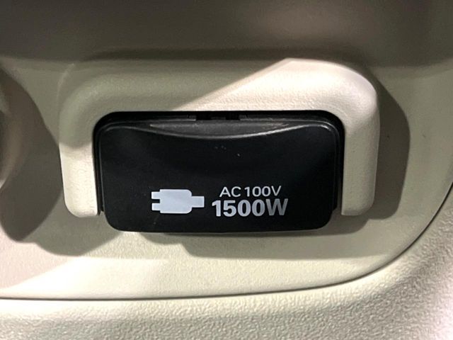 TOYOTA SIENTA HYBRID 2023 Image 31