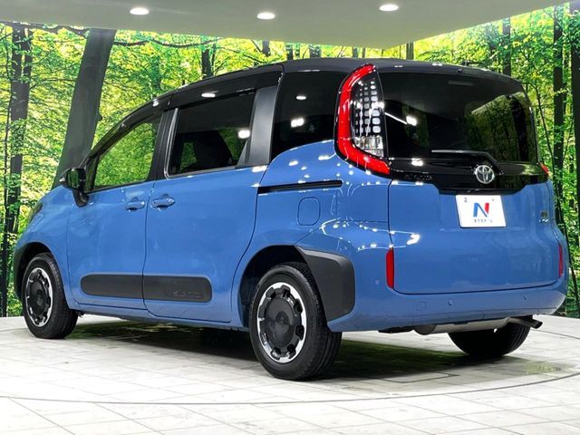 TOYOTA SIENTA HYBRID 2023 Image 31