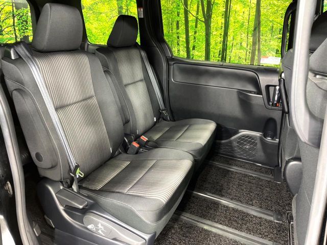 TOYOTA VOXY 4WD 2020 Image 31