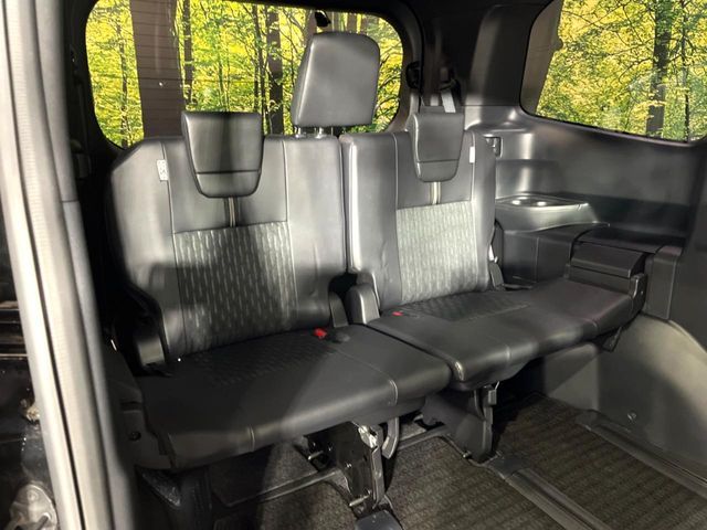 TOYOTA NOAH 4WD 2022 Image 31