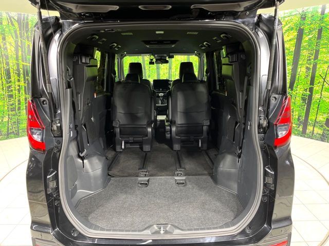 TOYOTA NOAH 4WD 2022 Image 31