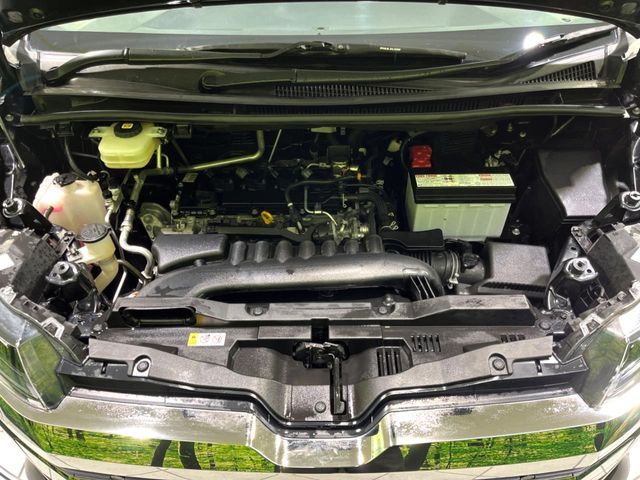 TOYOTA NOAH 4WD 2022 Image 31