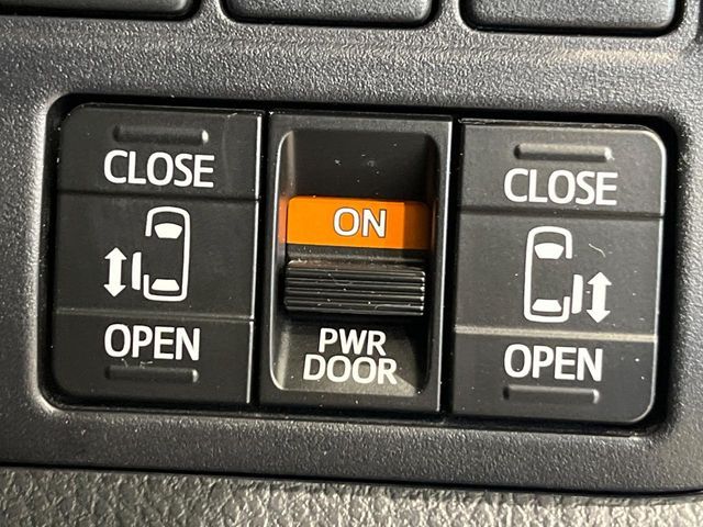 TOYOTA VOXY 2020 Image 31