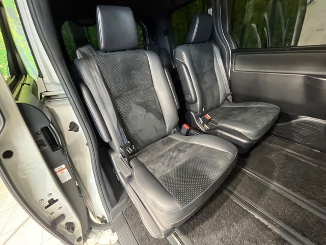 TOYOTA VOXY 2020 Image 31