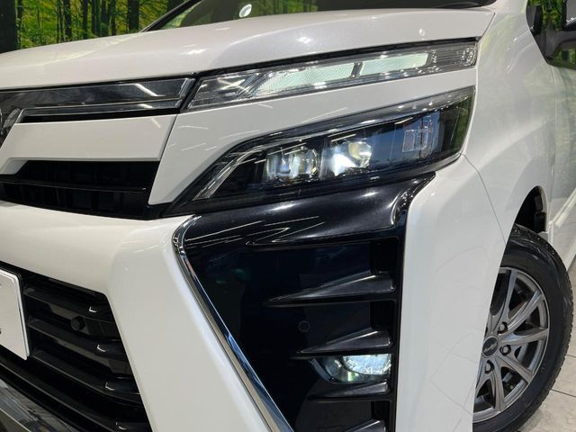 TOYOTA VOXY 2020 Image 31