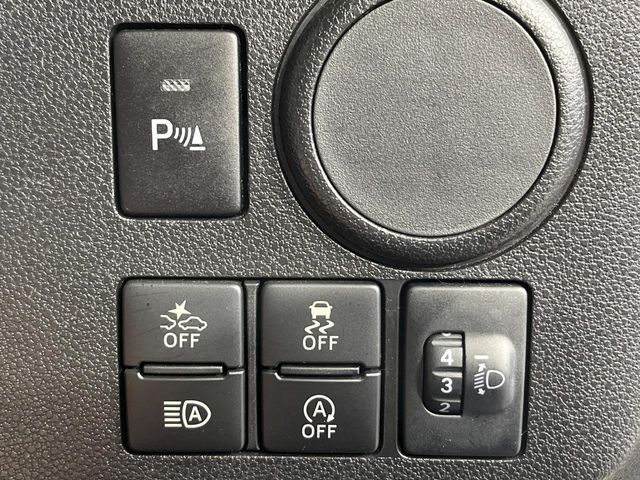 DAIHATSU MIRA E:S 4WD 2017 Image 31