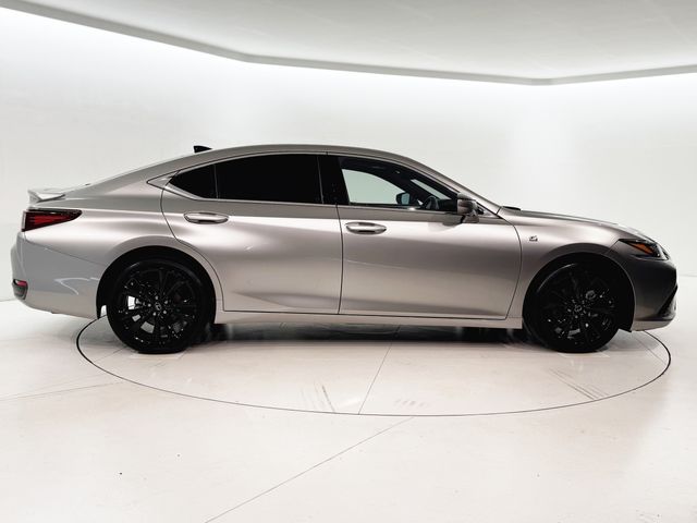 TOYOTA LEXUS ES300H 2023 Image 31