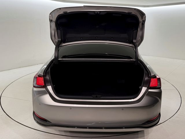 TOYOTA LEXUS ES300H 2023 Image 31