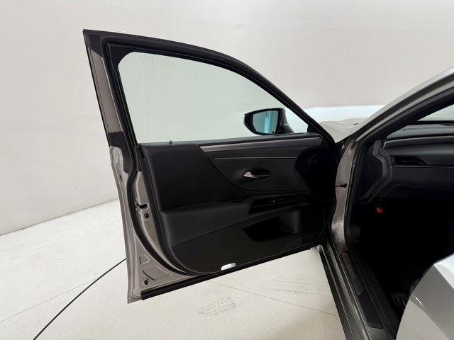 TOYOTA LEXUS ES300H 2023 Image 31