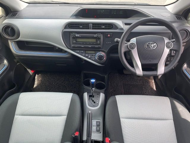 TOYOTA AQUA 2013 Image 31