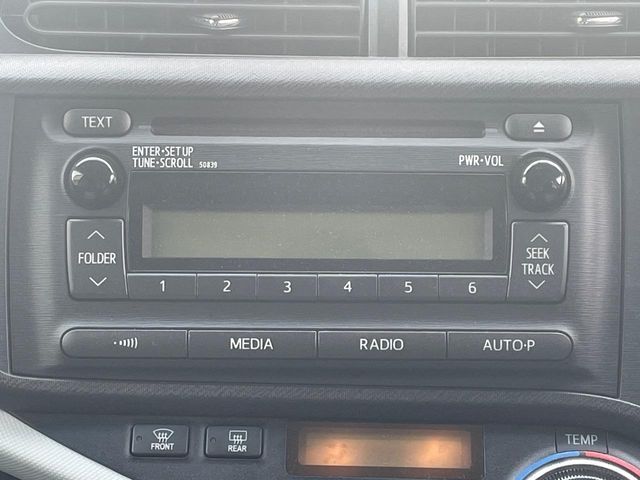 TOYOTA AQUA 2013 Image 31