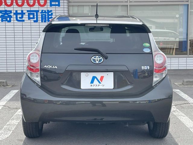 TOYOTA AQUA 2013 Image 31