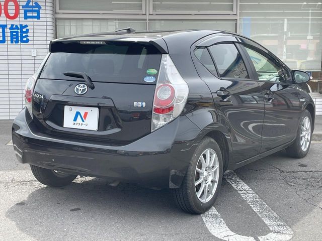 TOYOTA AQUA 2013 Image 31