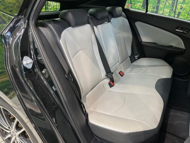 TOYOTA PRIUS 2016 Image 31