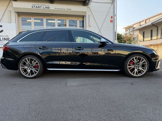 AUDI S4 AVANT 2022 Image 31