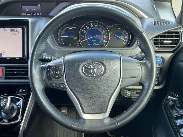 TOYOTA VOXY HYBRID 2019 Image 31