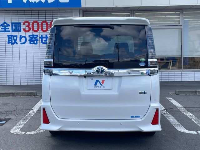 TOYOTA VOXY HYBRID 2019 Image 31