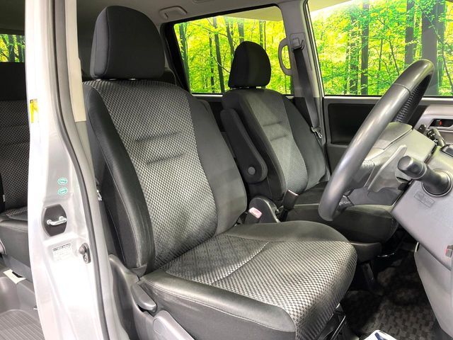 TOYOTA NOAH 2009 Image 31