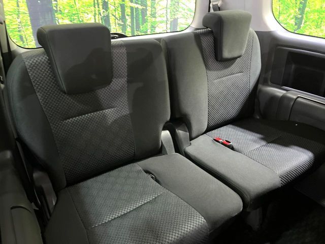 TOYOTA NOAH 2009 Image 31