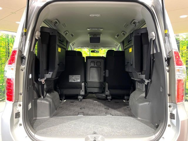 TOYOTA NOAH 2009 Image 31