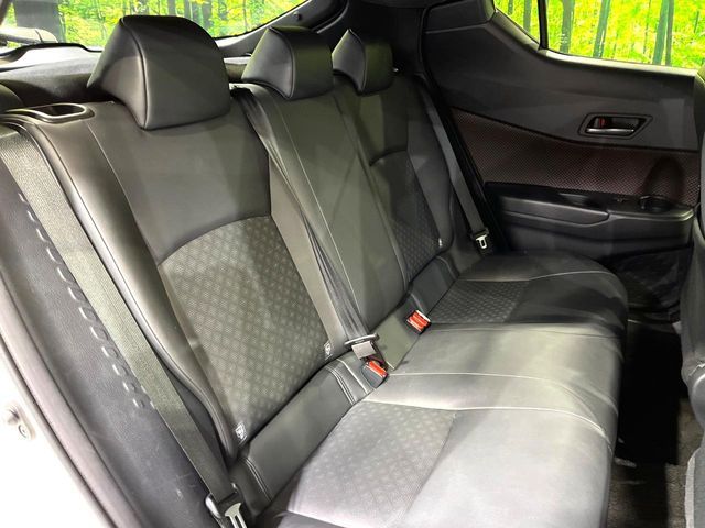 TOYOTA C-HR 2017 Image 31