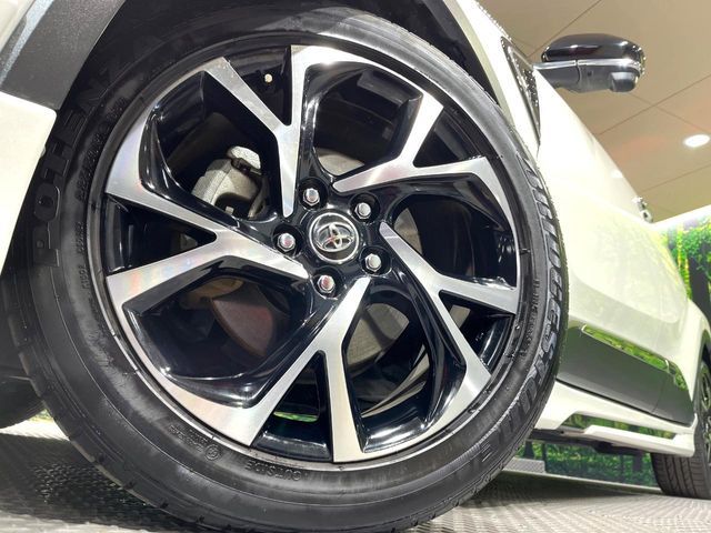 TOYOTA C-HR 2017 Image 31