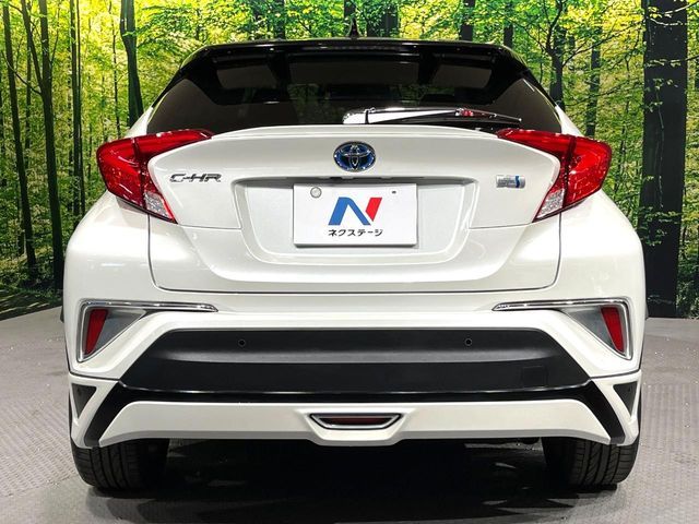 TOYOTA C-HR 2017 Image 31