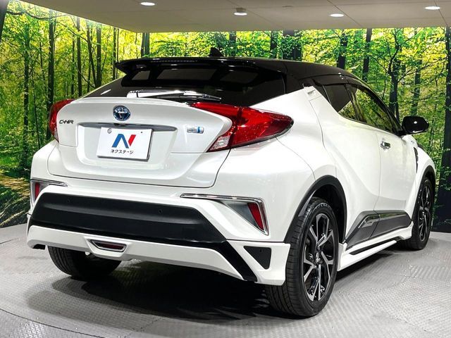 TOYOTA C-HR 2017 Image 31