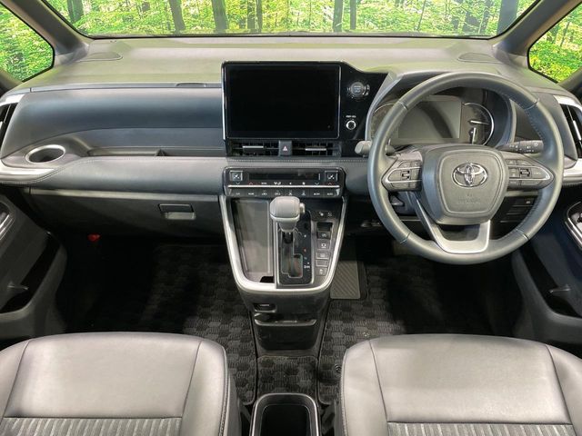 TOYOTA NOAH 2023 Image 31