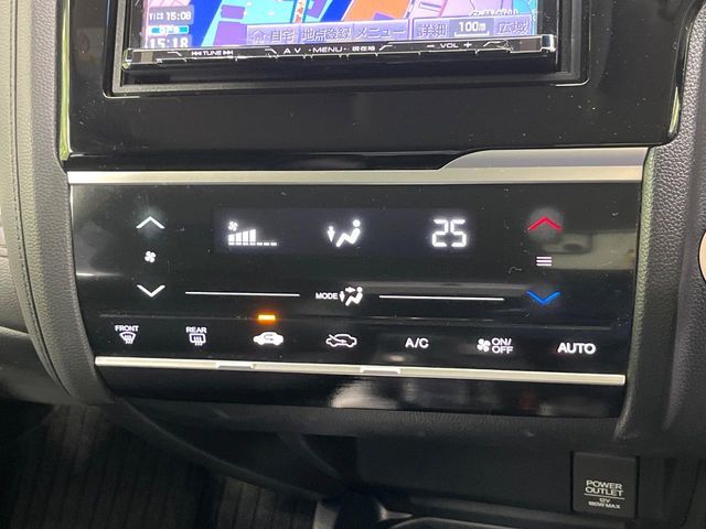 HONDA FIT HYBRID 2013 Image 31