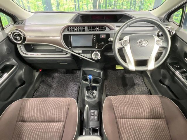 TOYOTA AQUA 2015 Image 31