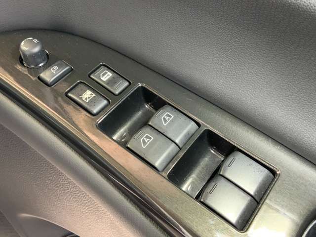 NISSAN SKYLINE CROSSOVER 4W 2011 Image 31