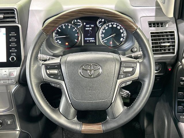 TOYOTA LANDCRUISER PRADO 2022 Image 31