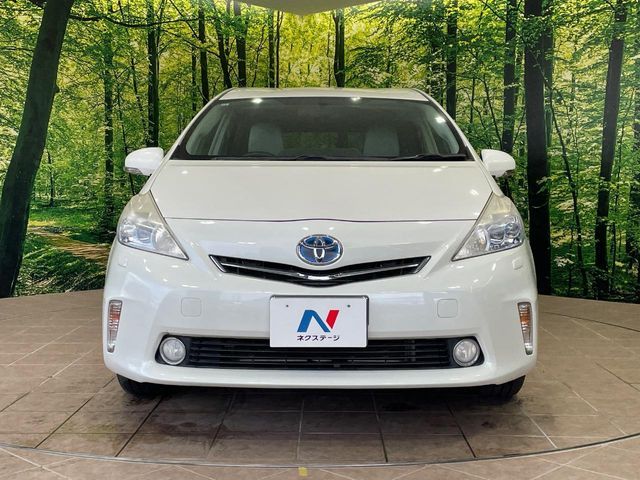 TOYOTA PRIUS ALPHA 2011 Image 31