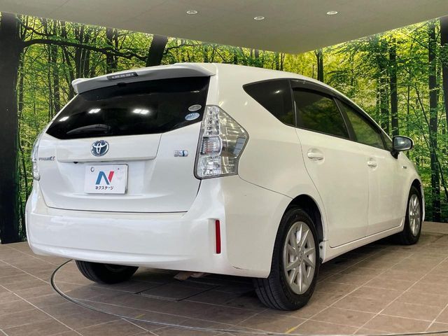TOYOTA PRIUS ALPHA 2011 Image 31