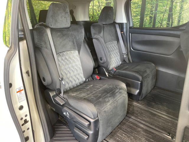 TOYOTA ALPHARD 2019 Image 31