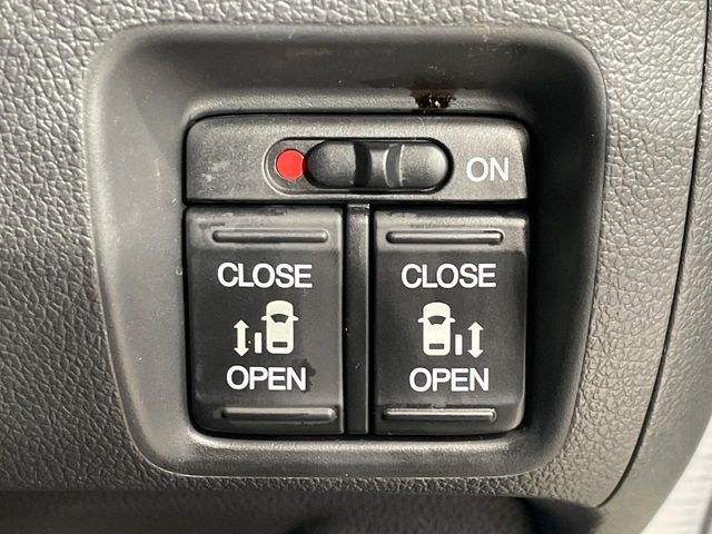 HONDA N BOX 2015 Image 31