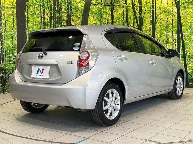 TOYOTA AQUA 2013 Image 31