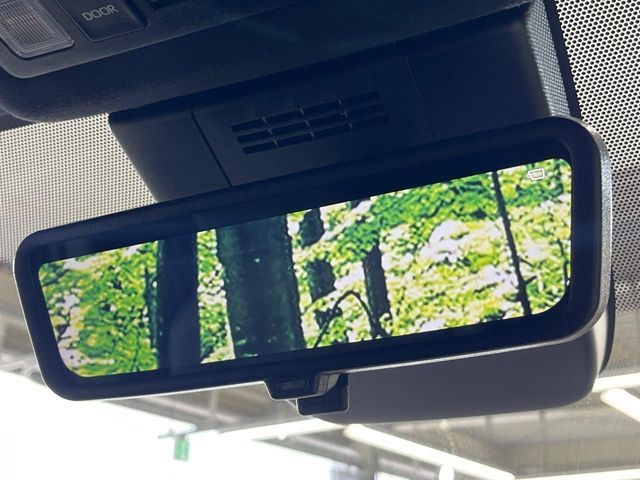 TOYOTA VOXY HYBRID 2022 Image 31