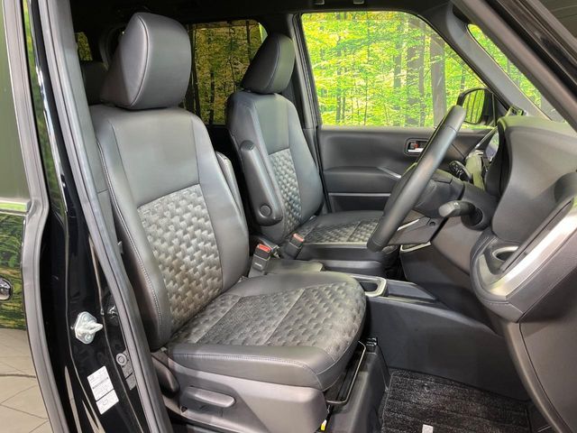 TOYOTA VOXY HYBRID 2022 Image 31