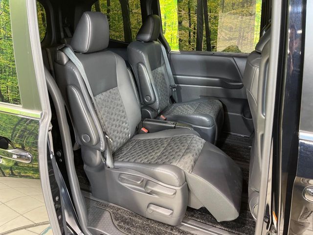 TOYOTA VOXY HYBRID 2022 Image 31