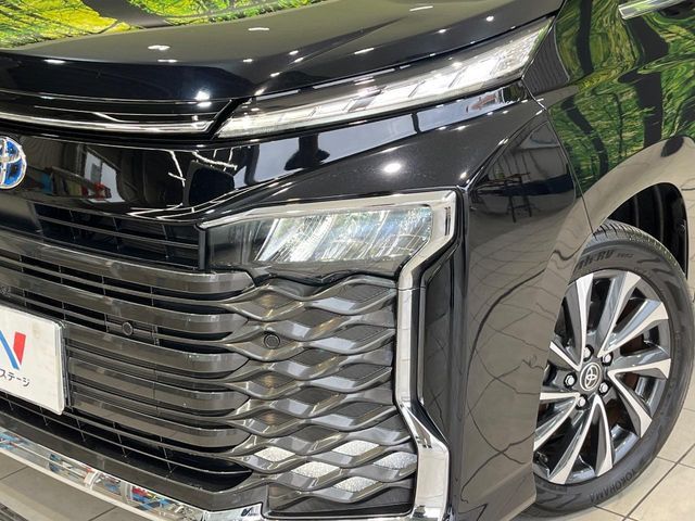 TOYOTA VOXY HYBRID 2022 Image 31