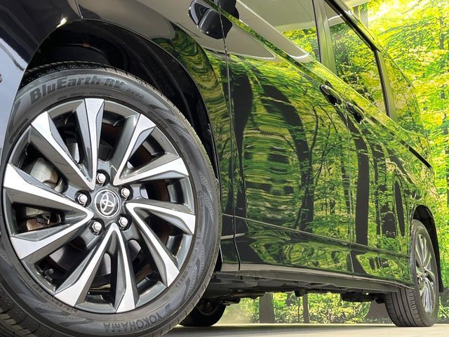 TOYOTA VOXY HYBRID 2022 Image 31