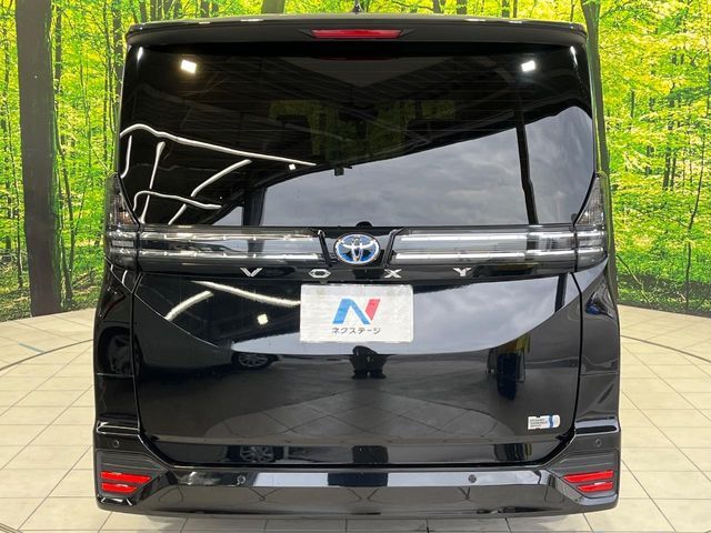 TOYOTA VOXY HYBRID 2022 Image 31