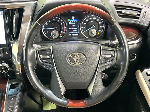 TOYOTA ALPHARD 2017 Image 31