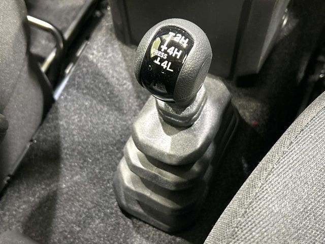 SUZUKI JIMNY NOMADE 2026 Image 31