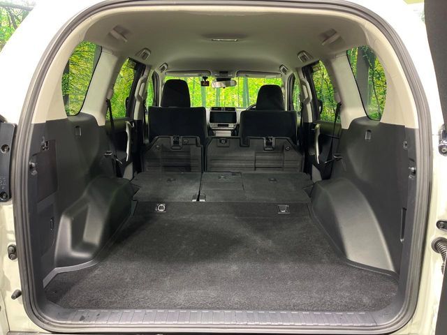 TOYOTA LANDCRUISER PRADO 2022 Image 31