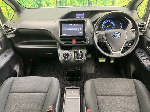 TOYOTA NOAH HYBRID 2015 Image 31