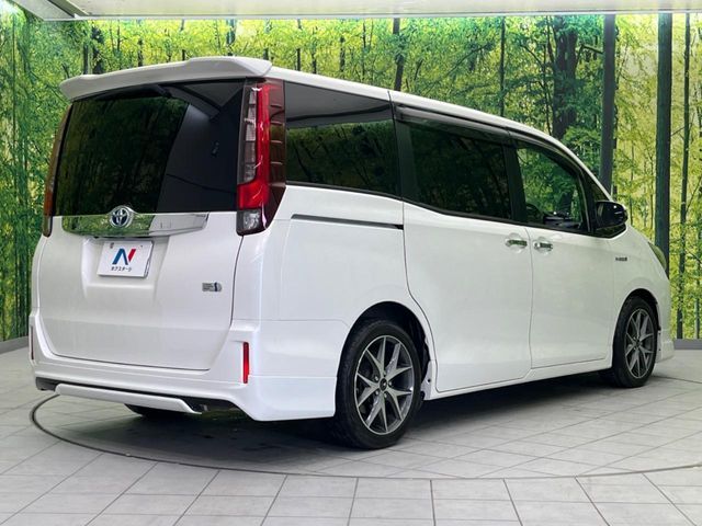 TOYOTA NOAH HYBRID 2015 Image 31